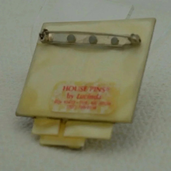 Vintage HOUSE PINS BY LUCINDA Mixed Materials Pin - Picture 2 of 2